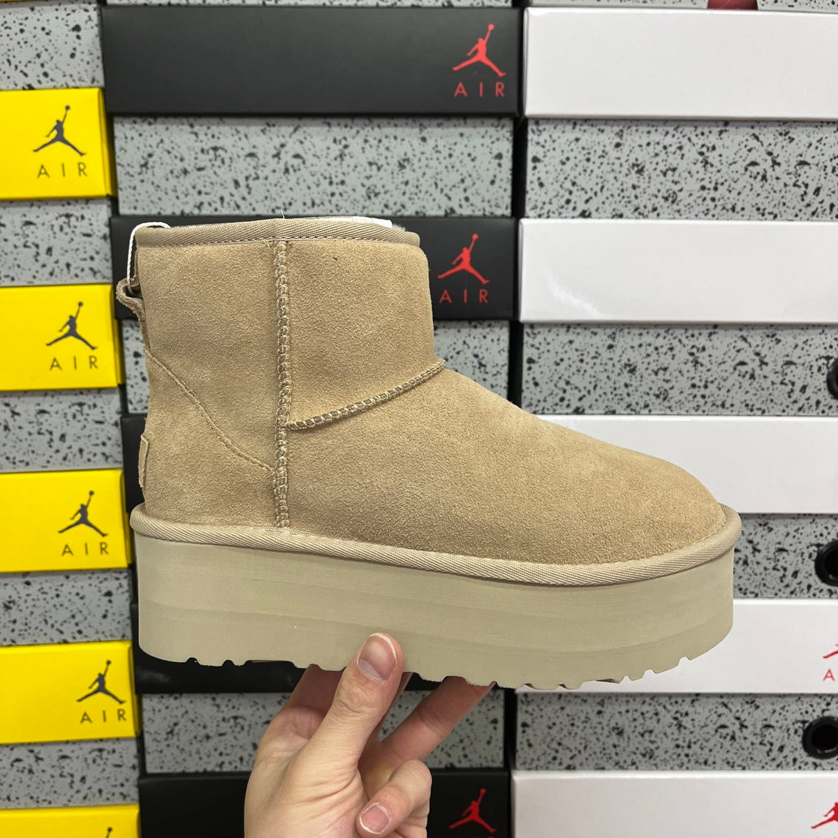 UGG Kallen Platform Ankle Boot – Suede Boot with Shearling Lining, Cord Lace Detail & Chunky Platform Sole in Mustard Seed