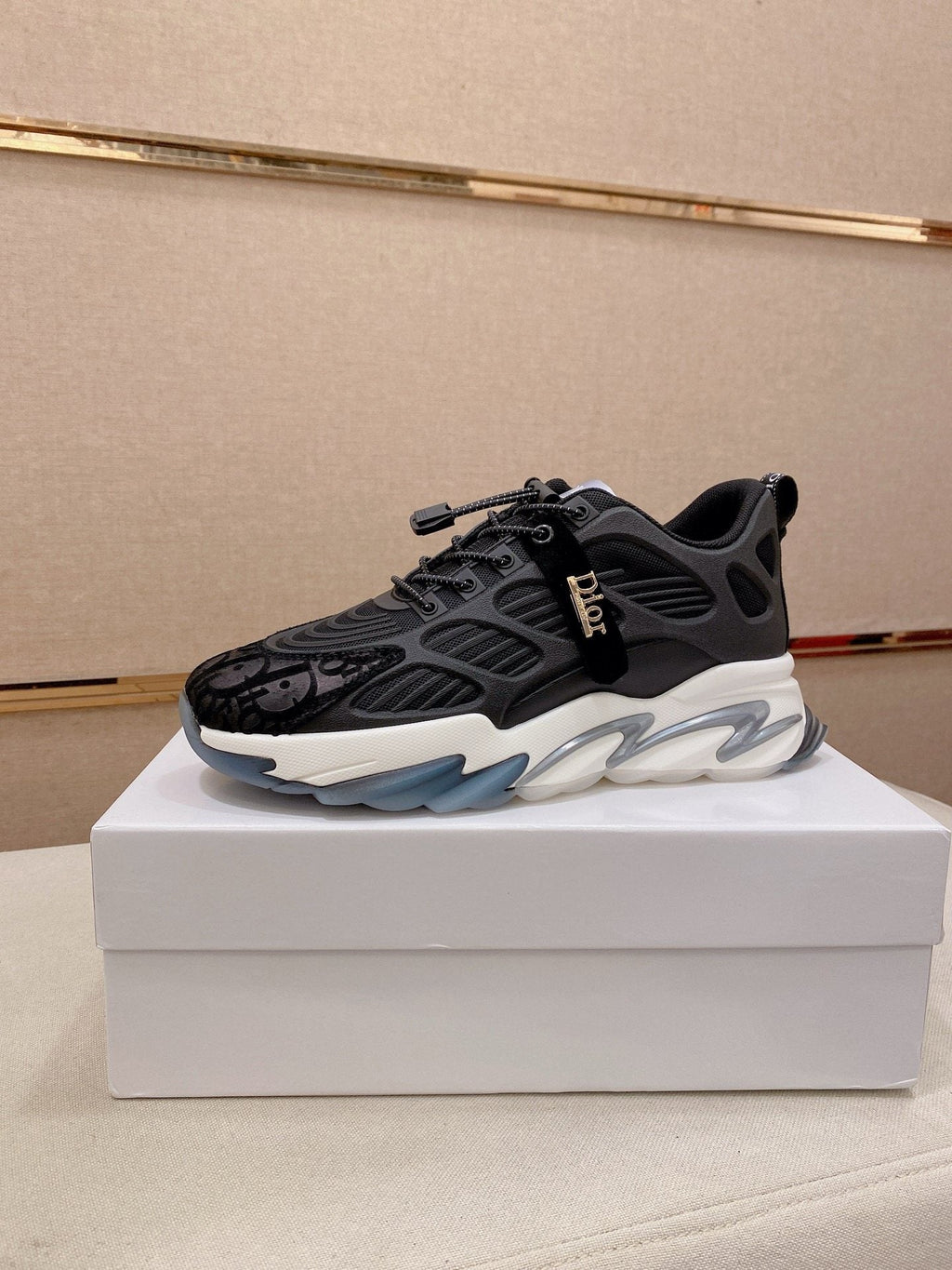 Dior Men's Sculpted Sole Lace-Up Sneakers